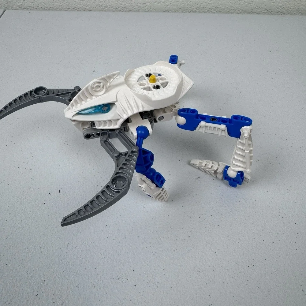 LEGO Bionicle - Visorak  Suukorak - Set #8747 - 99% Complete No Disc
